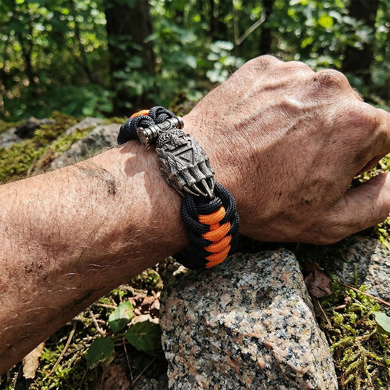 Bear Paw Paracord Bracelet