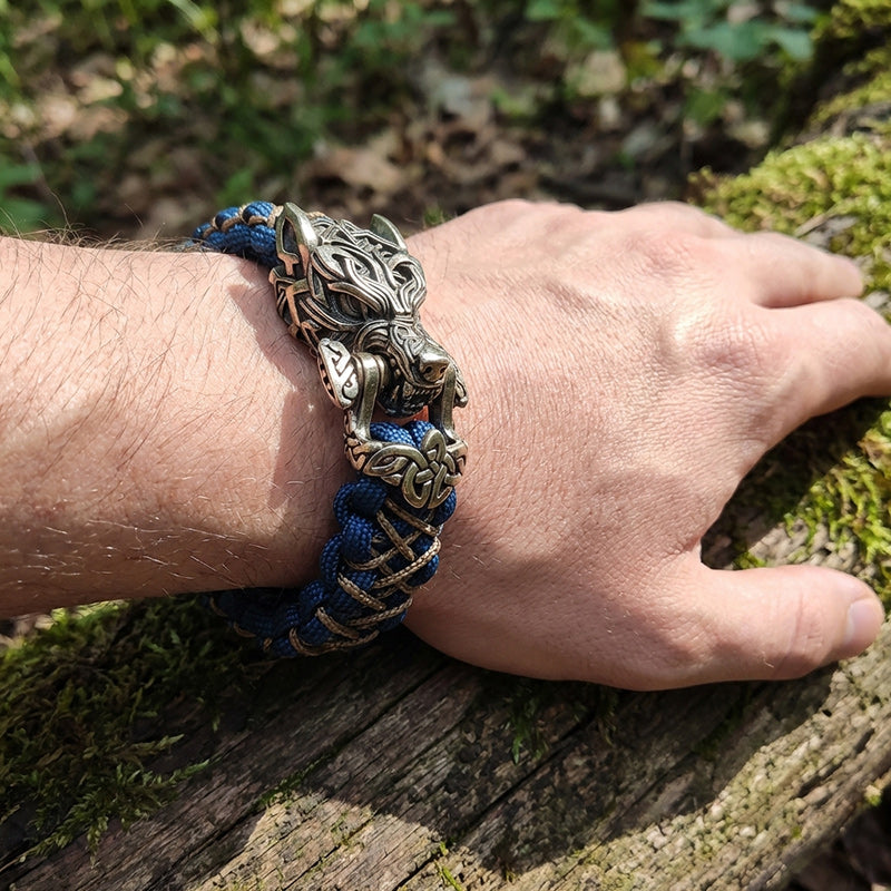 Wolf Paracord Bracelet