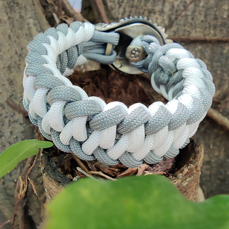 Hunter Paracord Bracelet