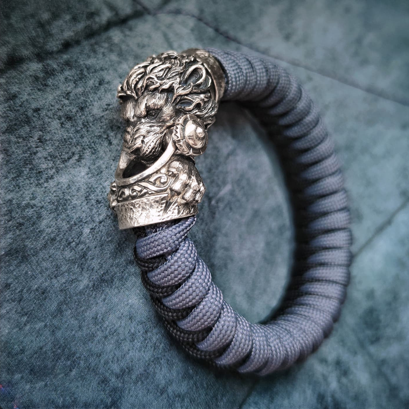 Lion Paracord Bracelet