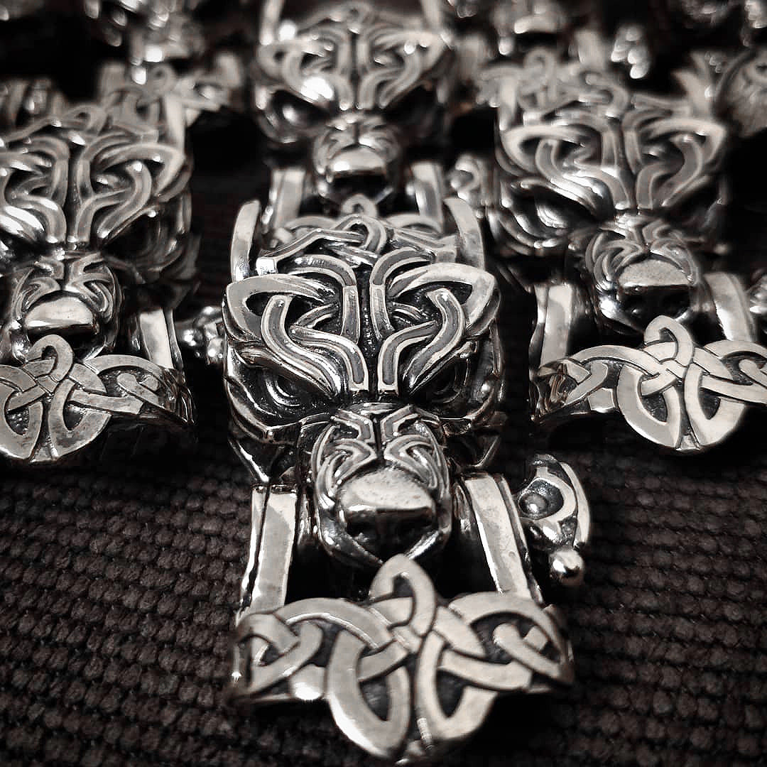 Wolf Paracord Bracelet