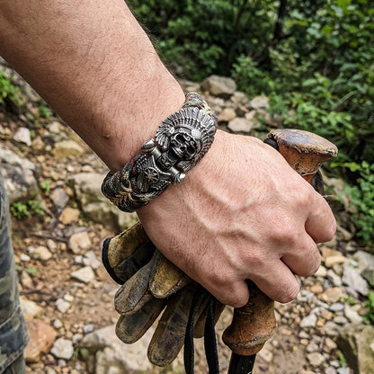 Cacique Skull Paracord Bracelet