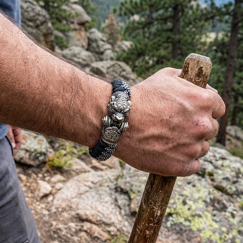 Panther Paracord Bracelet