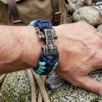 The Skull Paracord Bracelet